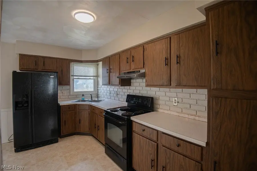 3945 S Schenley Avenue, Youngstown, OH 44511 - #2