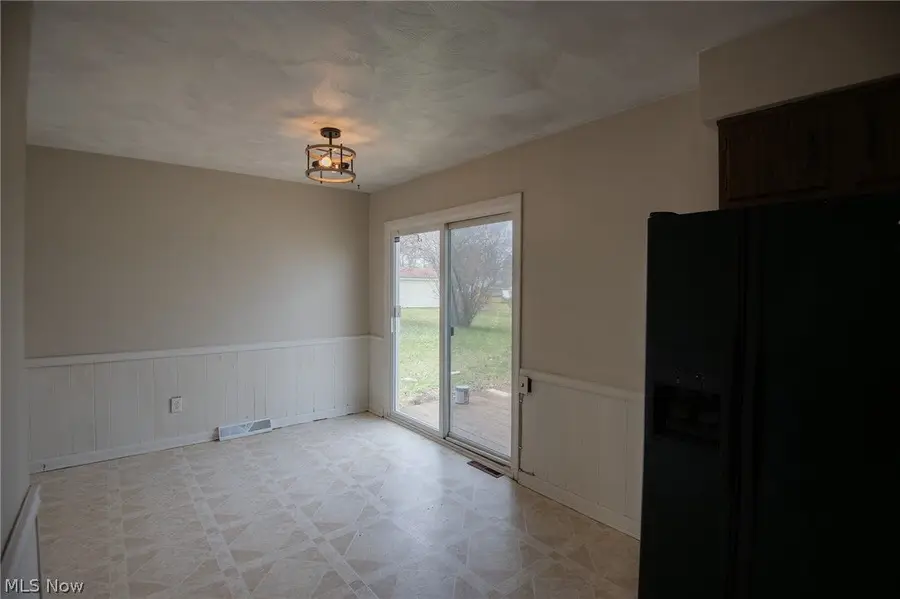 3945 S Schenley Avenue, Youngstown, OH 44511 - #3