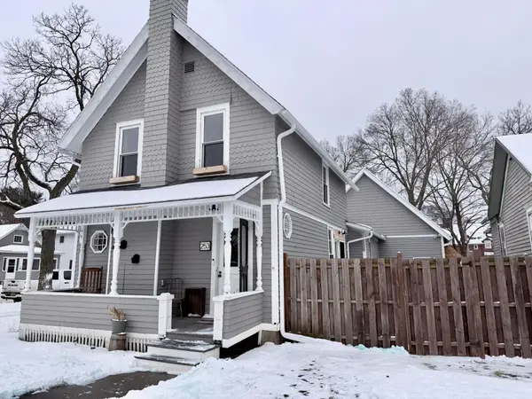 253 W Mill St, Winona, MN 55987
