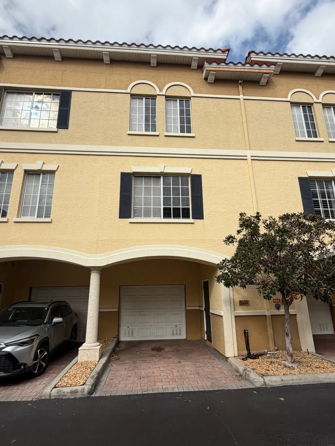 5220 Kennedy Blvd W, Tampa, FL 33609 - Image #1