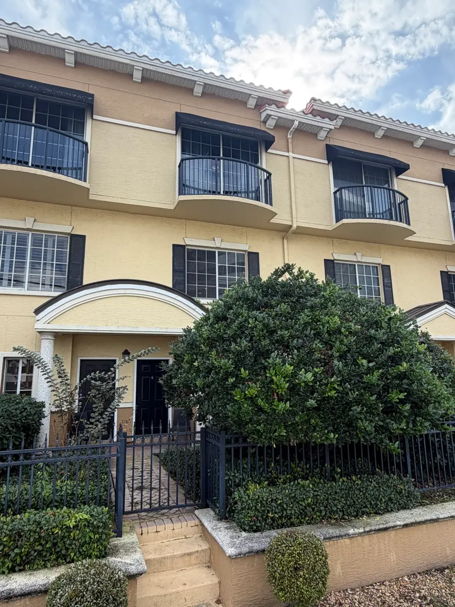 5220 Kennedy Blvd W, Tampa, FL 33609 - Image #2