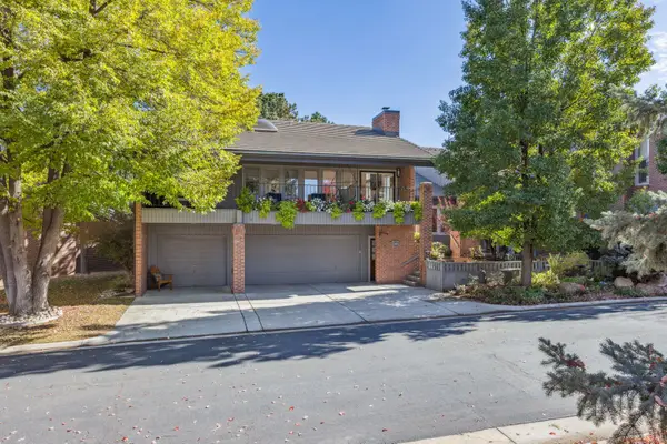 16 Beacon Hill Lane, Greenwood Village, CO 80111