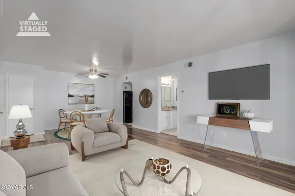 10444 N 69th Street #206, Paradise Valley, AZ 85253