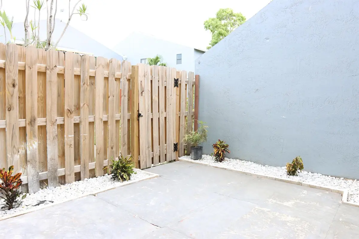 20 Crossings Circle #B, Boynton Beach, FL 33435 - Image #1