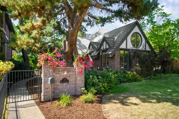 77 S Ash Street, Denver, CO 80246