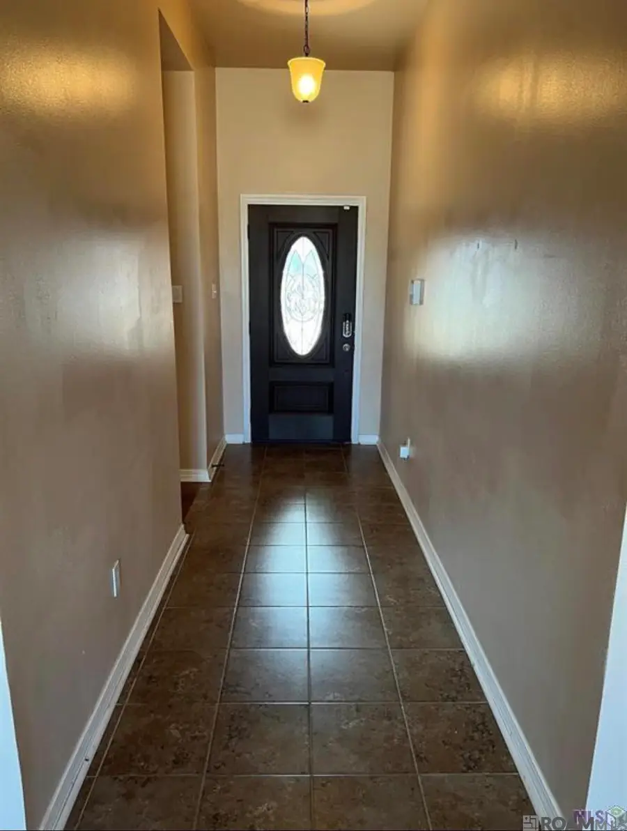 9437 Redwood Lake Blvd, Zachary, LA 70791 - #3