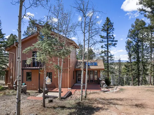 351 Porphry Road, Florissant, CO 80814