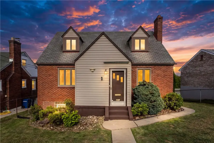 412 Phillips Ave, Stowe, PA 15136 - #2