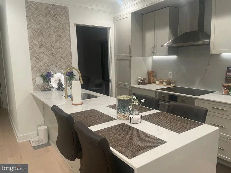 2642 39th Street NW , 2, Washington, DC 20007 - Image #2