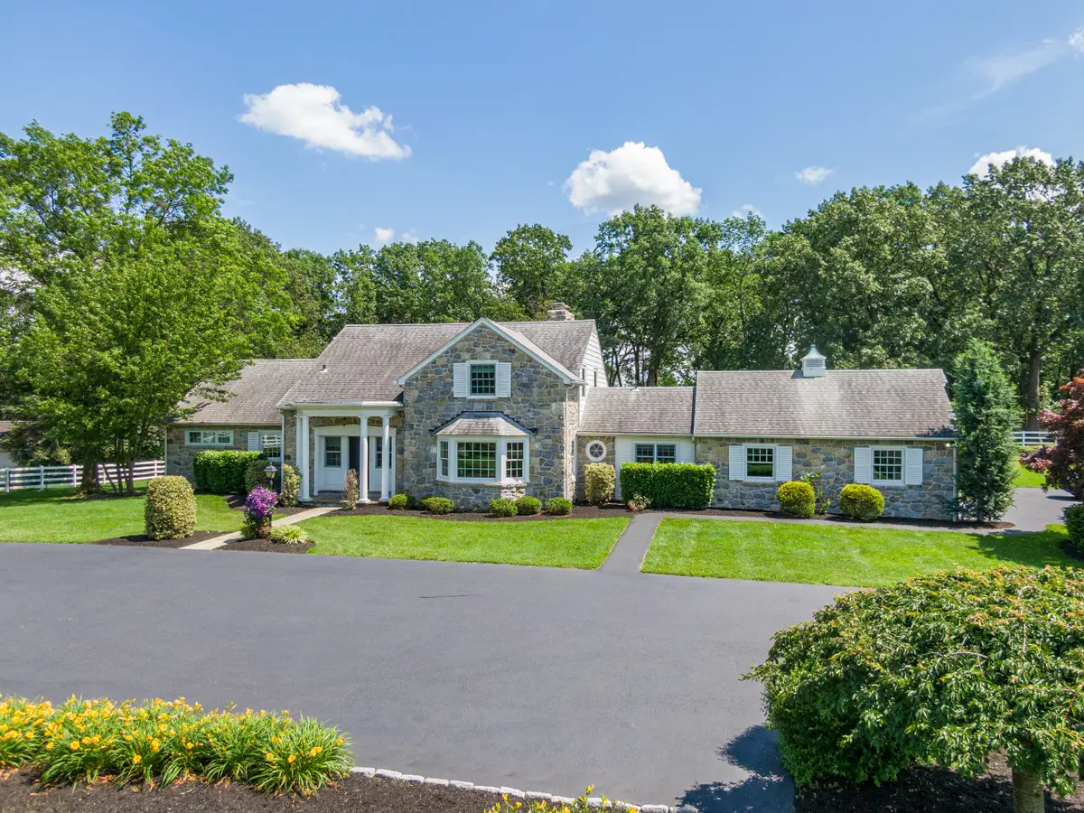 558 Brownsville Rd, Sinking Spring, PA 19608 - #1