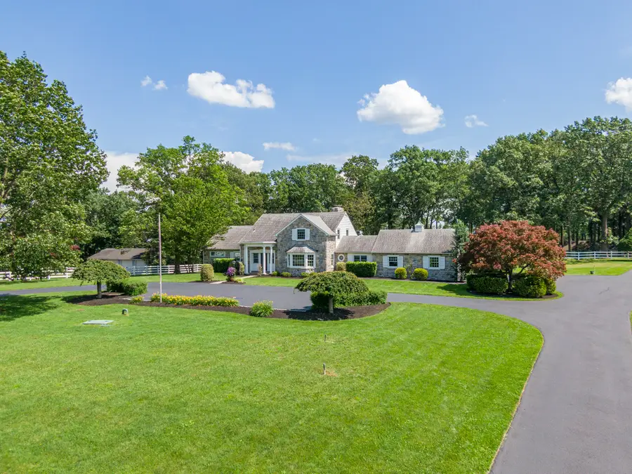 558 Brownsville Rd, Sinking Spring, PA 19608 - #2