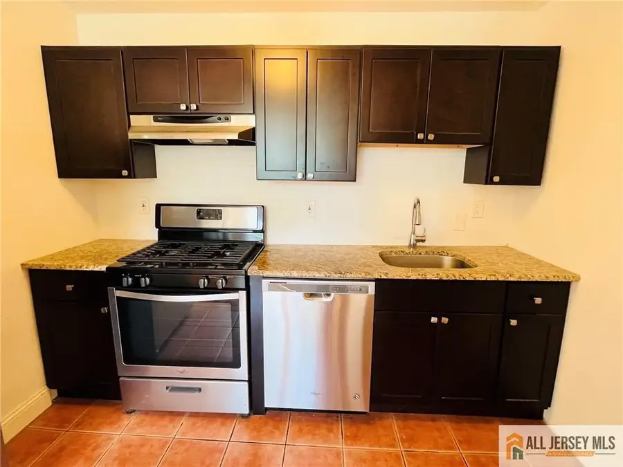 -17 Elm Court #D, Metuchen, NJ 08840 - #2