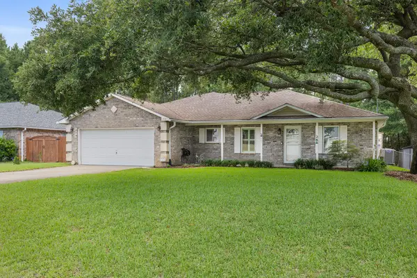 2478 Houston Cir, Gulf Breeze, FL 32563