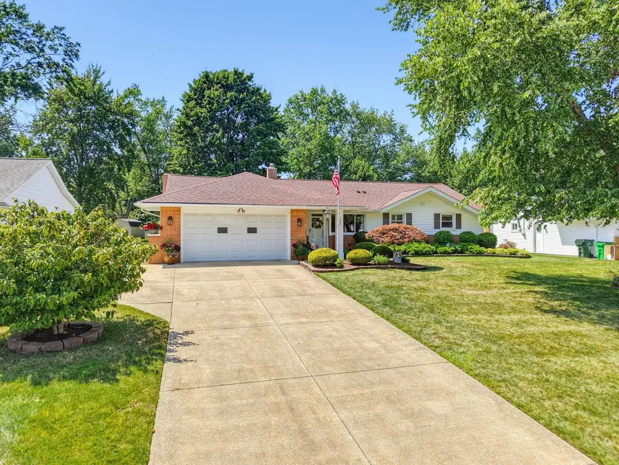 988 Cranbrook Drive, Highland Heights, OH 44143 - #3