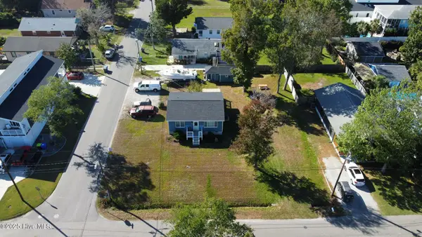 812 S Sixth Street, Carolina Beach, NC 28428