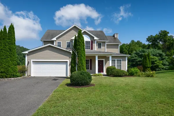 63 Meadow Brook Road, Brookfield, CT 06804