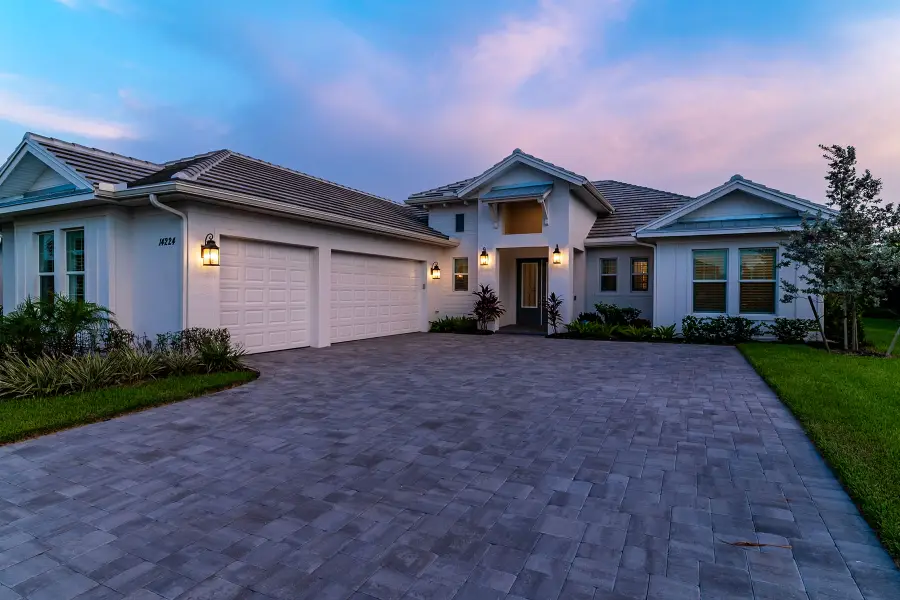 14224 Laguna Springs Lane, Naples, FL 34114 - Image #2