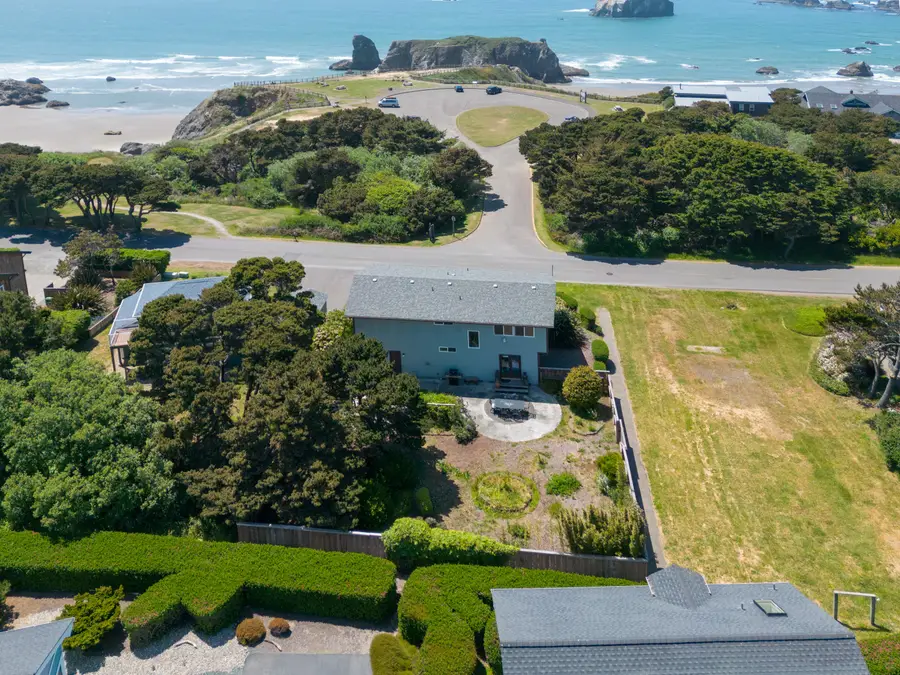 2131 Beach Loop Drive, Bandon, OR 97411 - #3