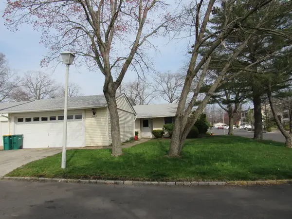 -264-B Crosse Drive, Monroe, NJ 08831