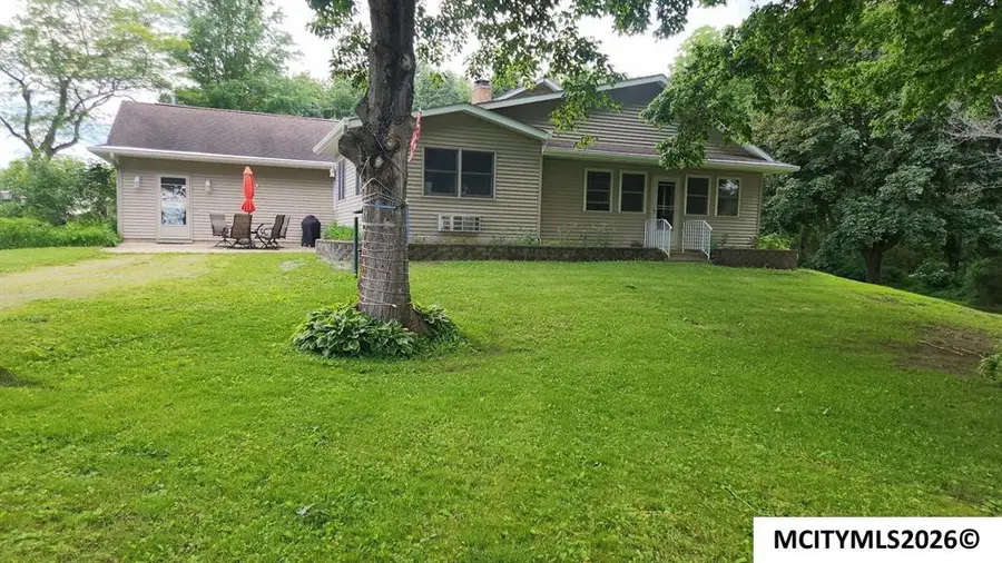 1787 Gilmore Ave, New Hampton, IA 50659 - #2