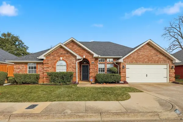 1401 Danielle Drive, Bedford, TX 76021