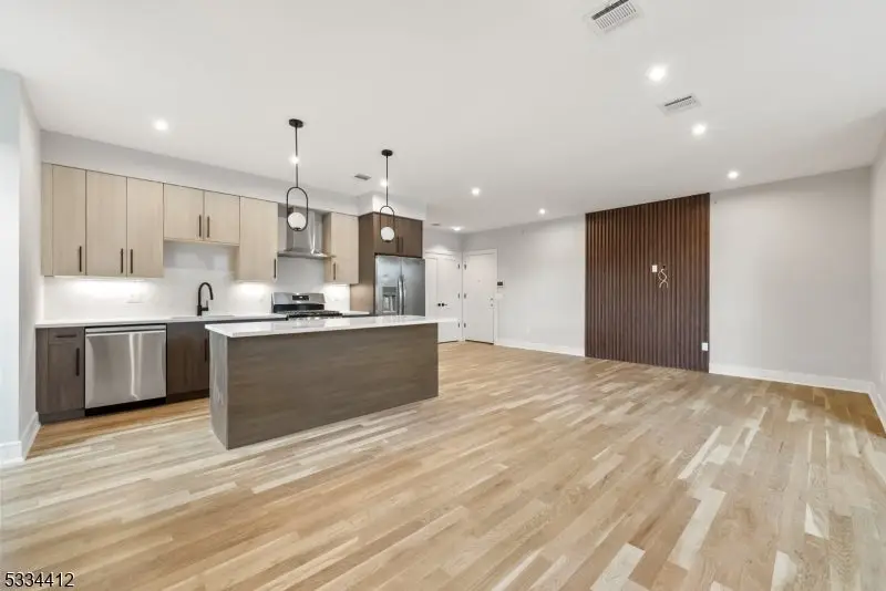 178 Newark Pompton Tpke #302, Singac, NJ 07424 - #2