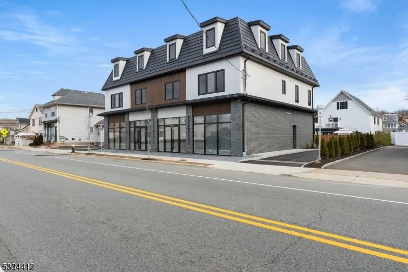 178 Newark Pompton Tpke #302, Singac, NJ 07424 - #3