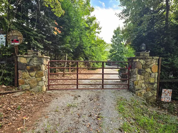 6380 Whities Lane, Dublin, VA 24084