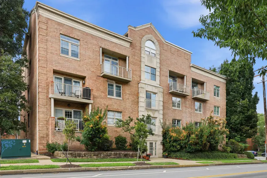 4677 Bayard St #204, Pittsburgh, PA 15213 - #2