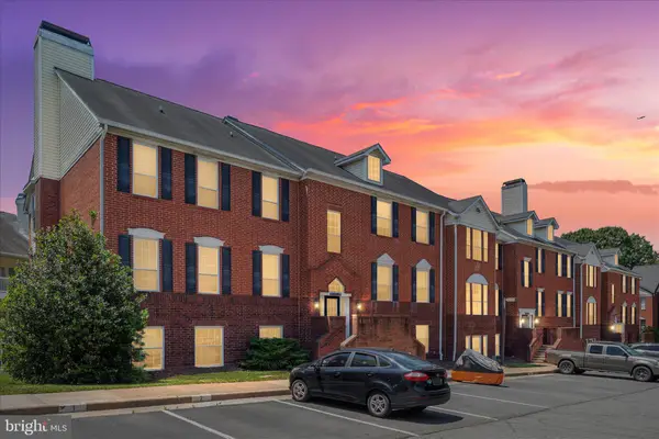 664 Gateway Drive SE #Unit 302, Leesburg, VA 20175