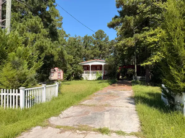 817 Pamlico Road, Oriental, NC 28571