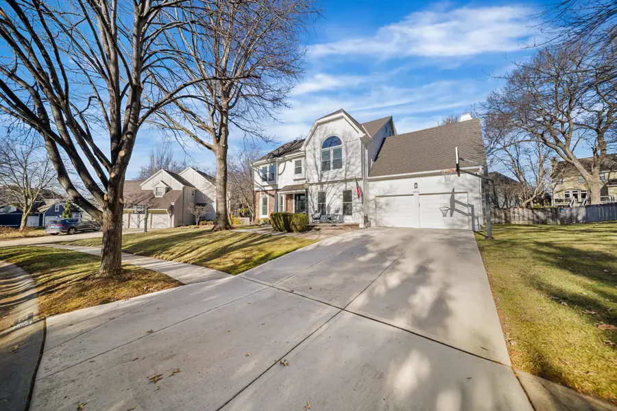 12916 Rosewood Street, Leawood, KS 66209 - Image #3