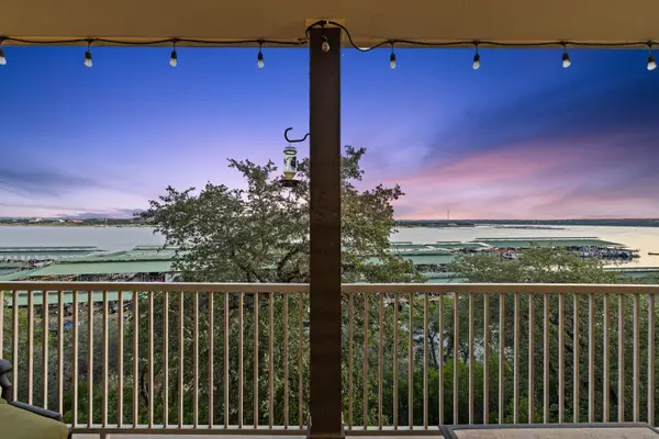 6704 Lantern View Dr #202, Jonestown, TX 78645