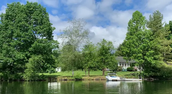 32 Shore Drive, Tunkhannock, PA 18657