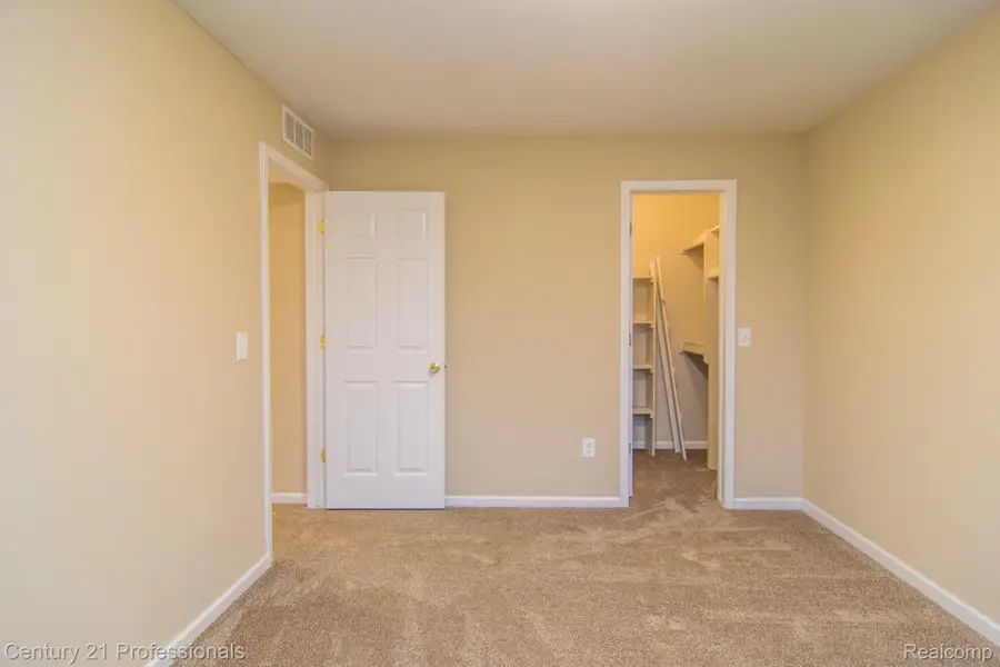 15818 Orchard Lane #21, Roseville, MI 48066 - #3