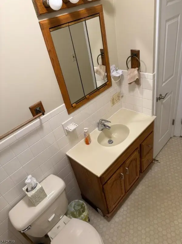 320 Sidney Rd, Franklin Twp., NJ 08867