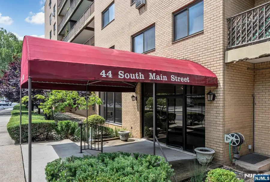 44 S Main St #6J, Lodi, NJ 07644 - #2