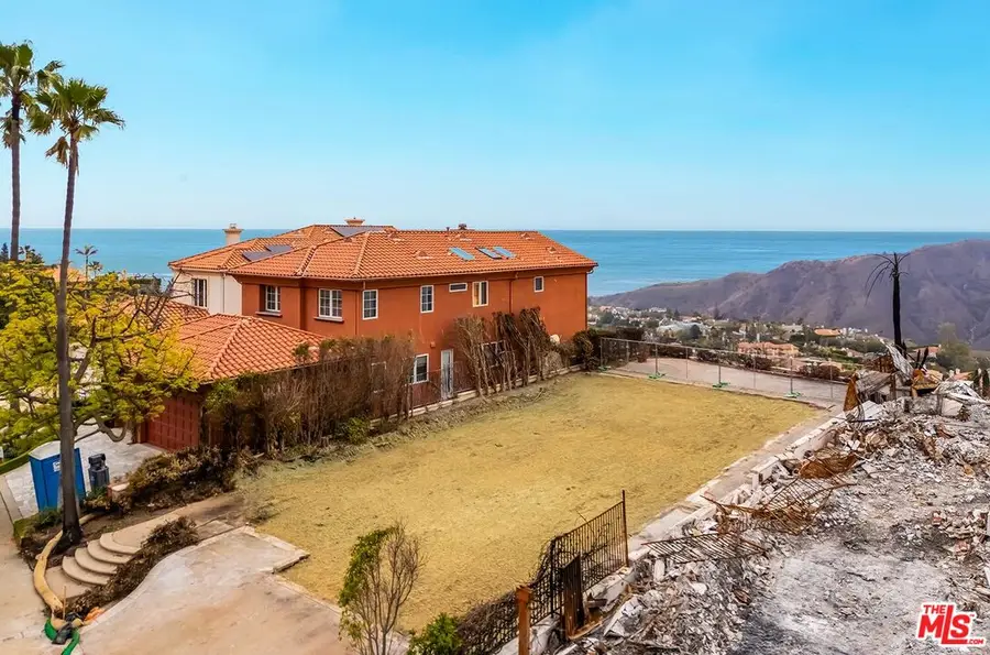 1648 Chastain, Pacific Palisades, CA 90272 - #3