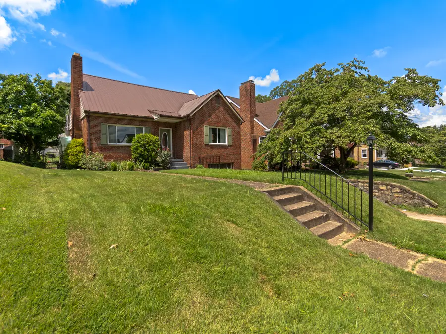 53 Fairfax Drive, Huntington, WV 25705 - Image #2