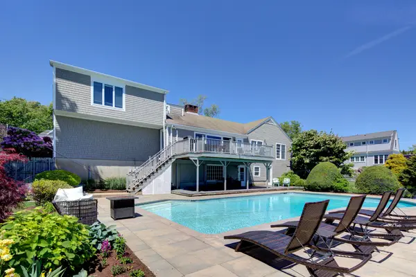 172 Eustis Avenue, Newport, RI 02840
