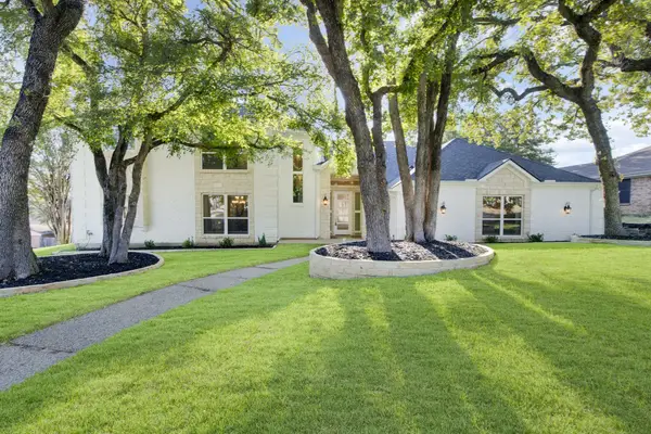 801 Highwoods Trail, Fort Worth, TX 76112