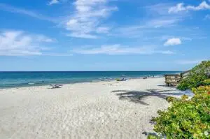 1167 Hillsboro Mile #Unit 405, Hillsboro Beach, FL 33062