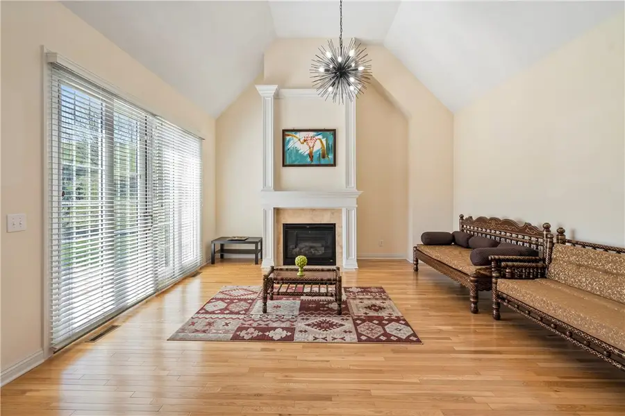 107 Kingston Ave, Cranberry, PA 16066 - #2
