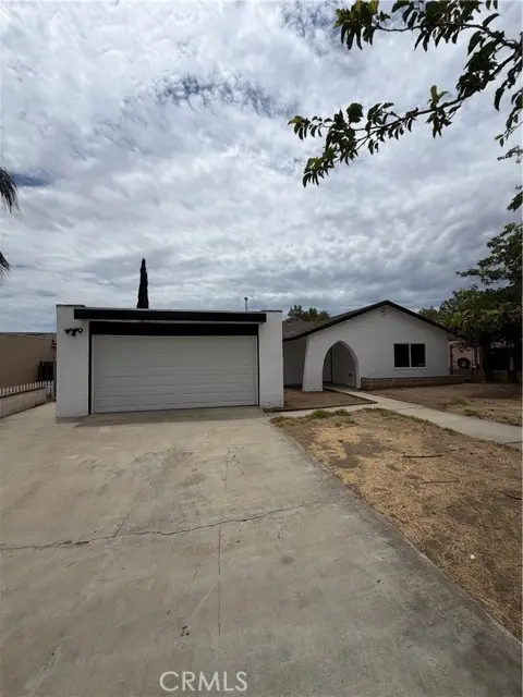 527 W 10th, Perris, CA 92570