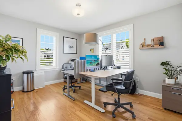 30 Stone Gate Dr, Plymouth, MA 02360
