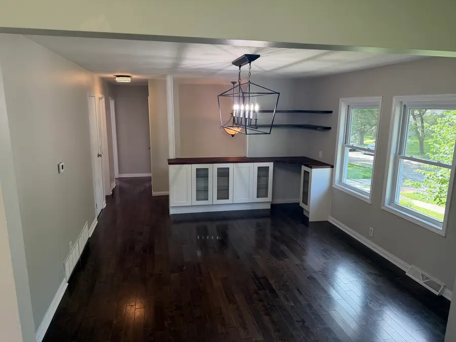 211 E Dresser Road, Dekalb, IL 60115 - #3
