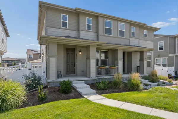 2478 Winding Dr, Longmont, CO 80504