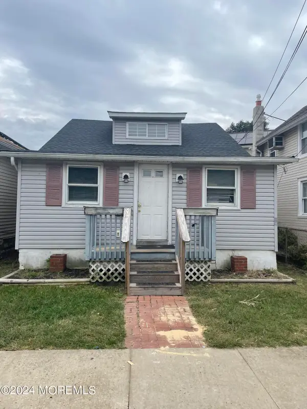 84 Pineview Avenue, Keansburg, NJ 07734