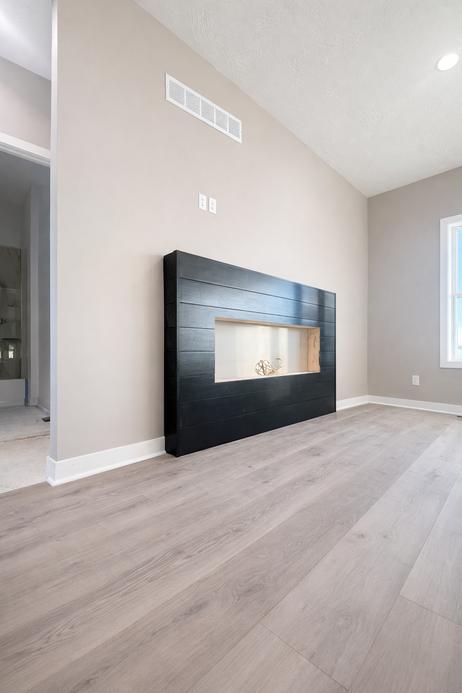 710 17th St SE, Orange City, IA 51041 - #2