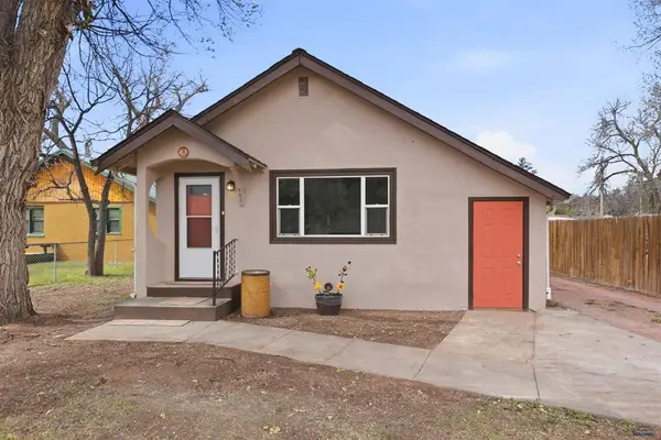 842 S 6th Street, Hot Springs, SD 57747